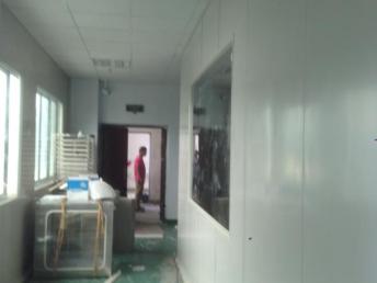 金山石化區(qū)食品廠正規(guī)隔斷服務(wù) 彩鋼巖棉板隔墻與凈化車間施工解析